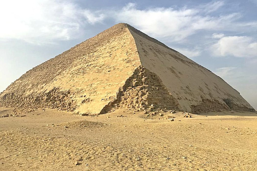 Pirâmide dobrada no Egipto